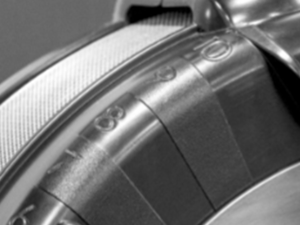 A closeup of the Elite Pro Ski Machine.