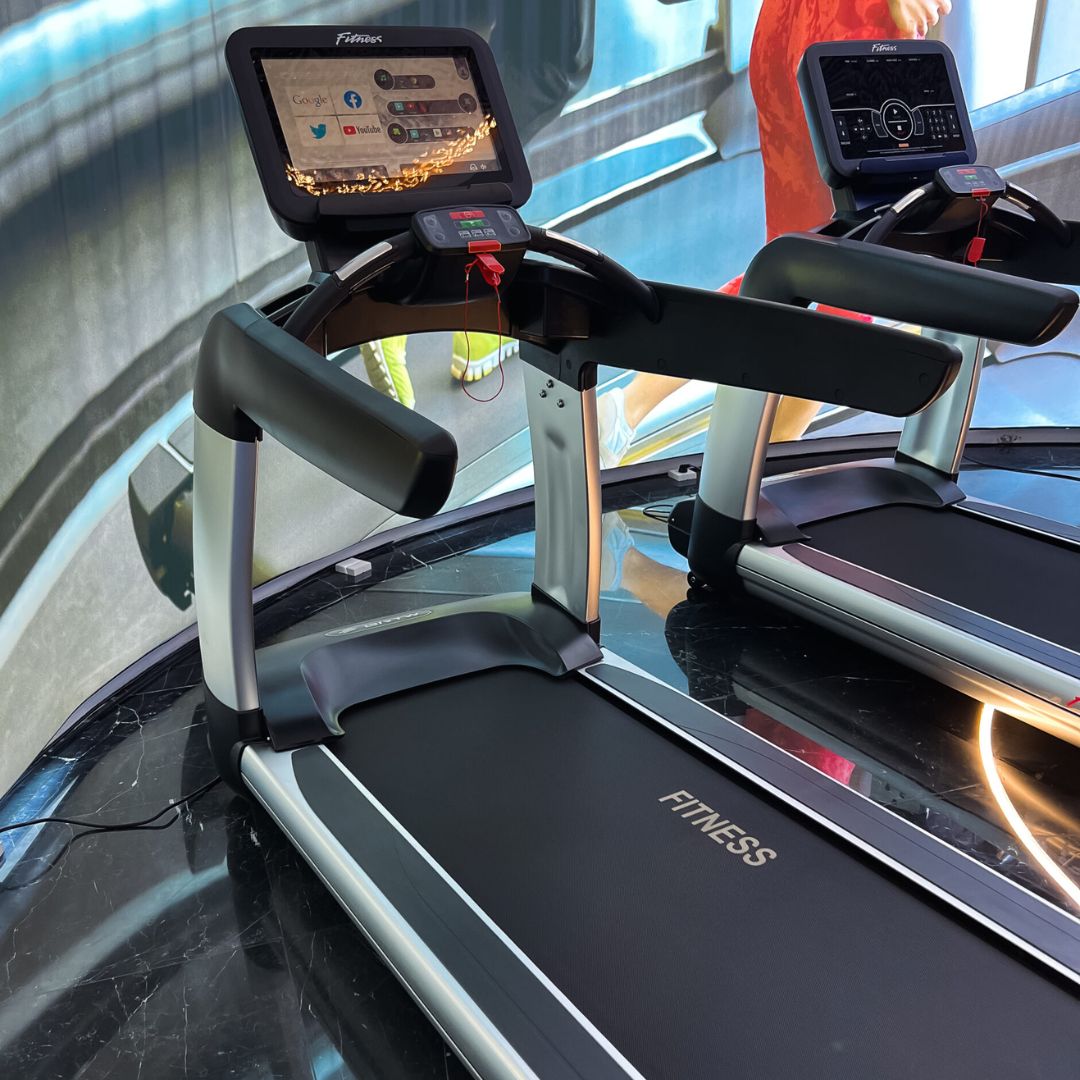 Commercial treadmill with LCD touch screen X10
